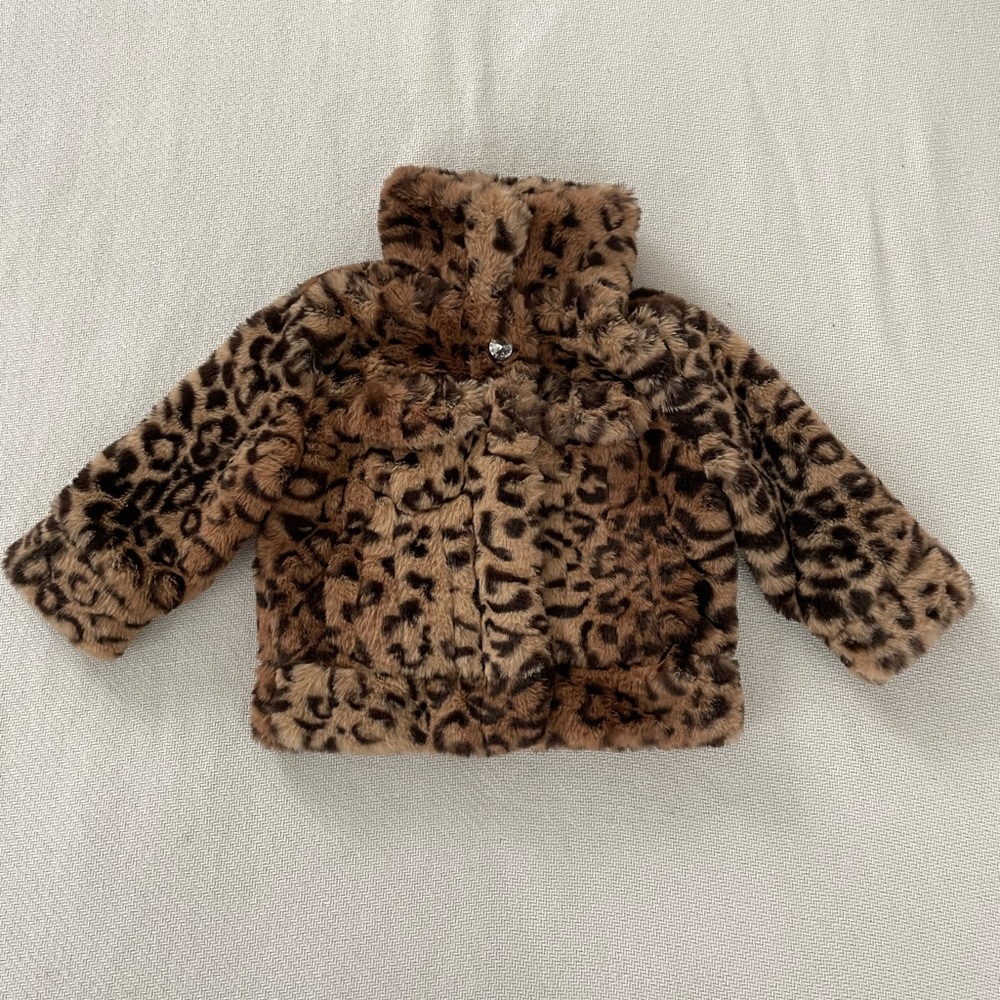 Faux Fur Leopard print with Rhinestone button add a touch of baby elegance